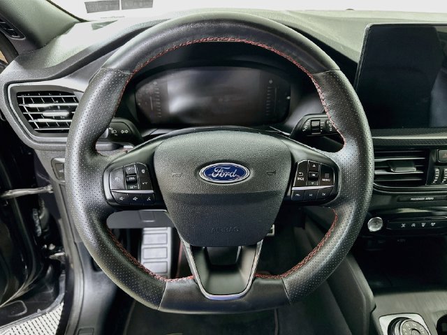 Used 2023 Ford Escape ST-Line w/ Tech Pack #1 AWD/4WD image 14