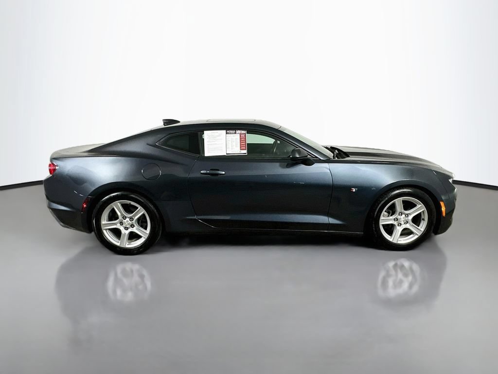 Used 2023 Chevrolet Camaro LT RWD image 7