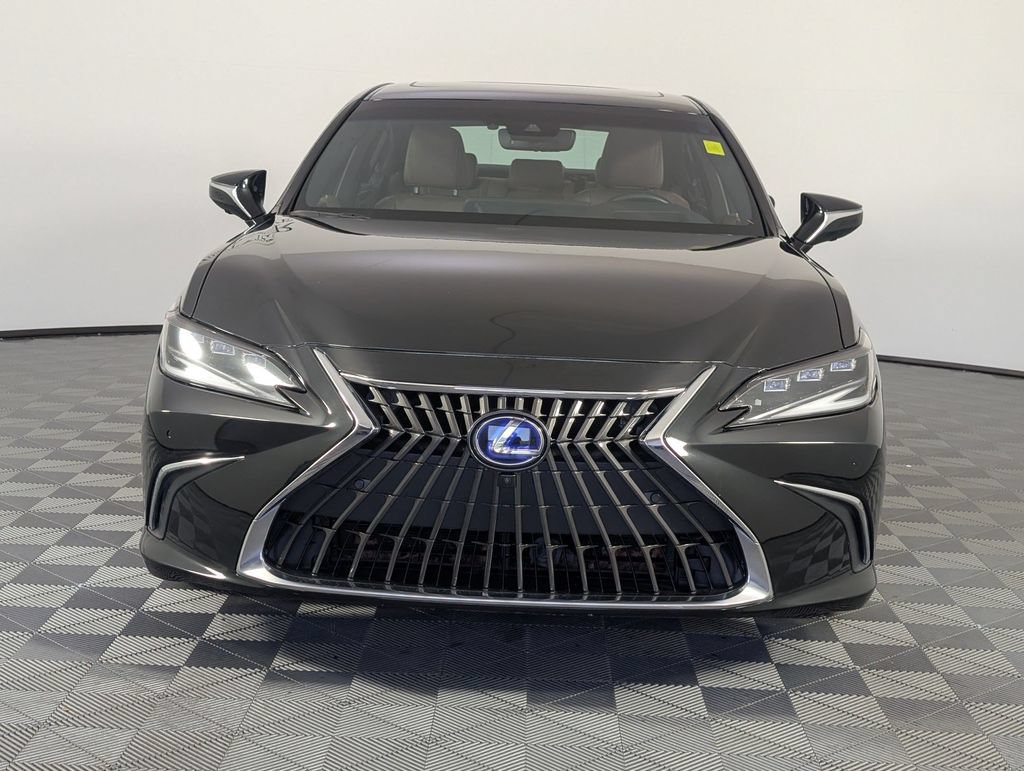 Used 2022 Lexus ES 300h Ultra Luxury w/ Protection Package (P3) FWD image 3