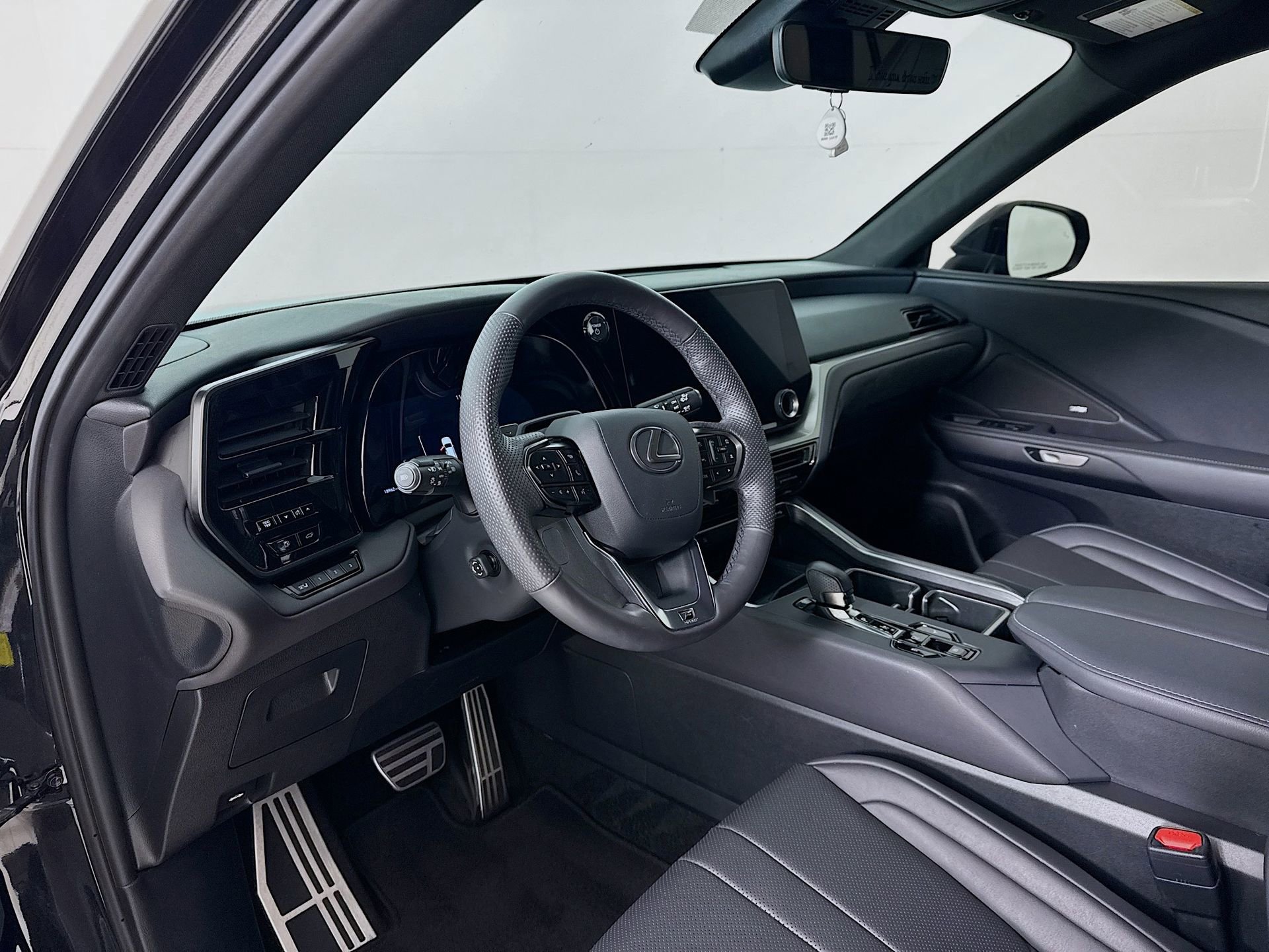 Used 2024 Lexus TX 500h AWD w/ Technology Package image 10
