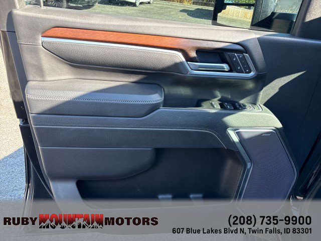 Used 2025 GMC Sierra 3500 Denali w/ Denali Reserve Package AWD/4WD image 10