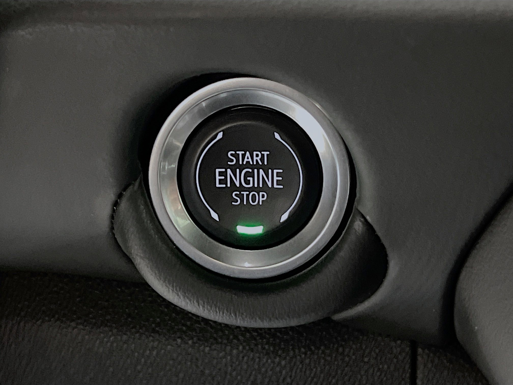 Used 2025 Chevrolet Suburban Z71 image 23