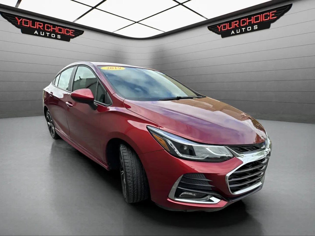 Used 2019 Chevrolet Cruze LT w/ Convenience Package FWD image 3