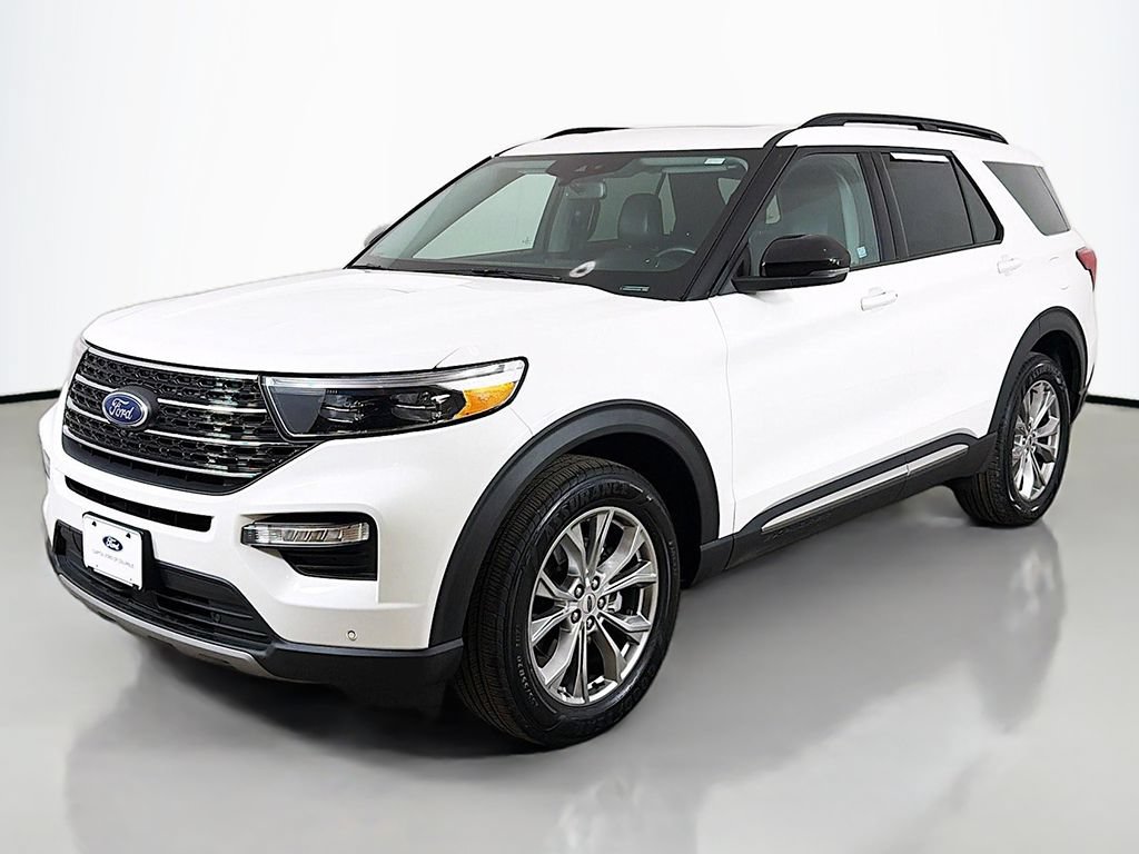 Used 2023 Ford Explorer XLT w/ Equipment Group 202A AWD/4WD image 13