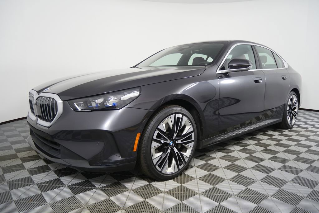 Certified 2025 BMW 530i image 8