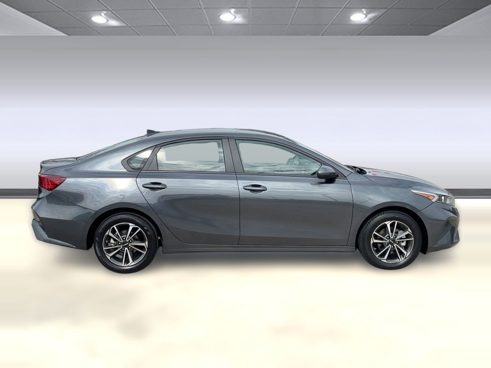 Used 2024 Kia Forte LXS image 8