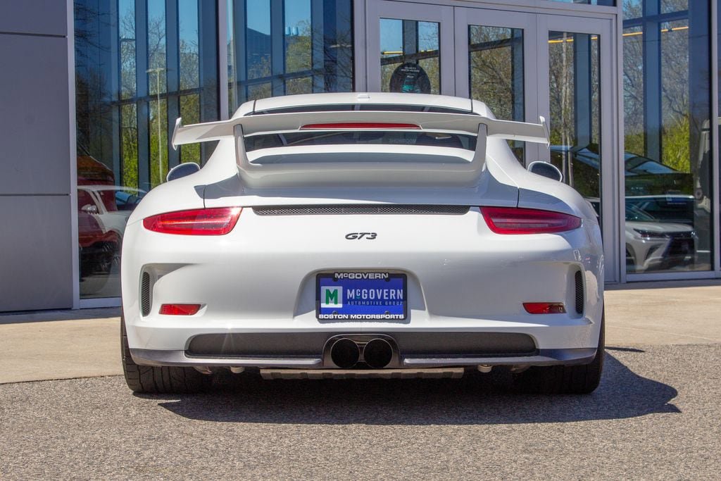 Used 2015 Porsche 911 GT3 RWD image 9