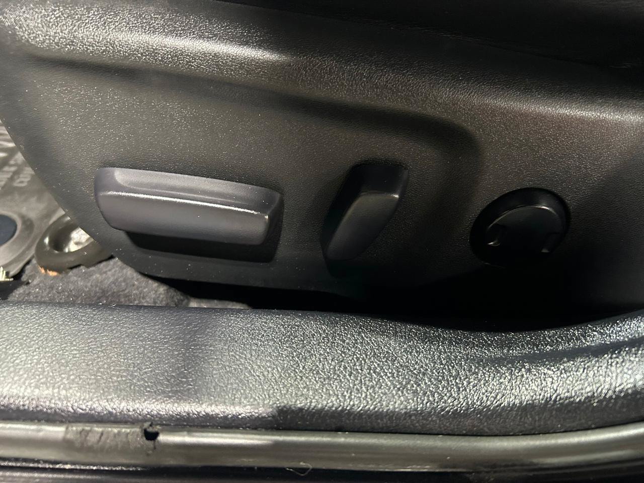 Used 2017 Toyota Camry LE FWD image 10