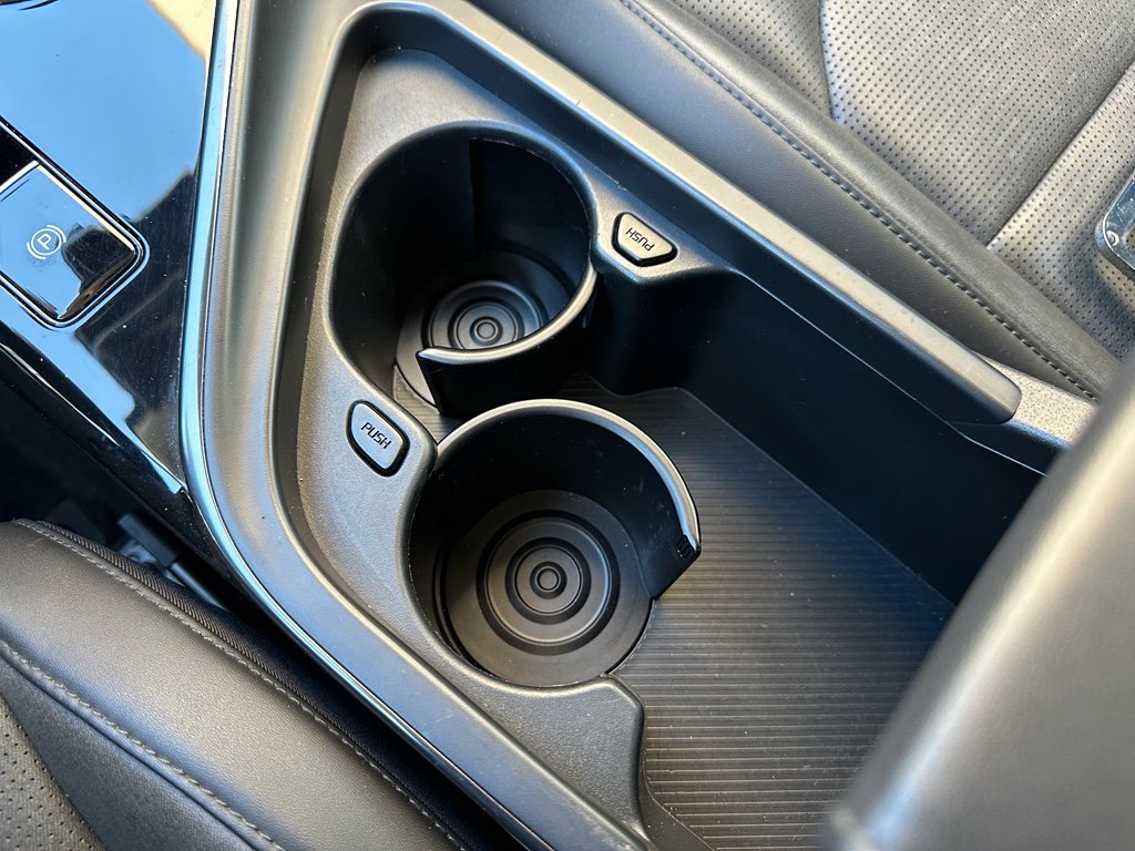 Used 2023 Kia Niro SX Touring image 25