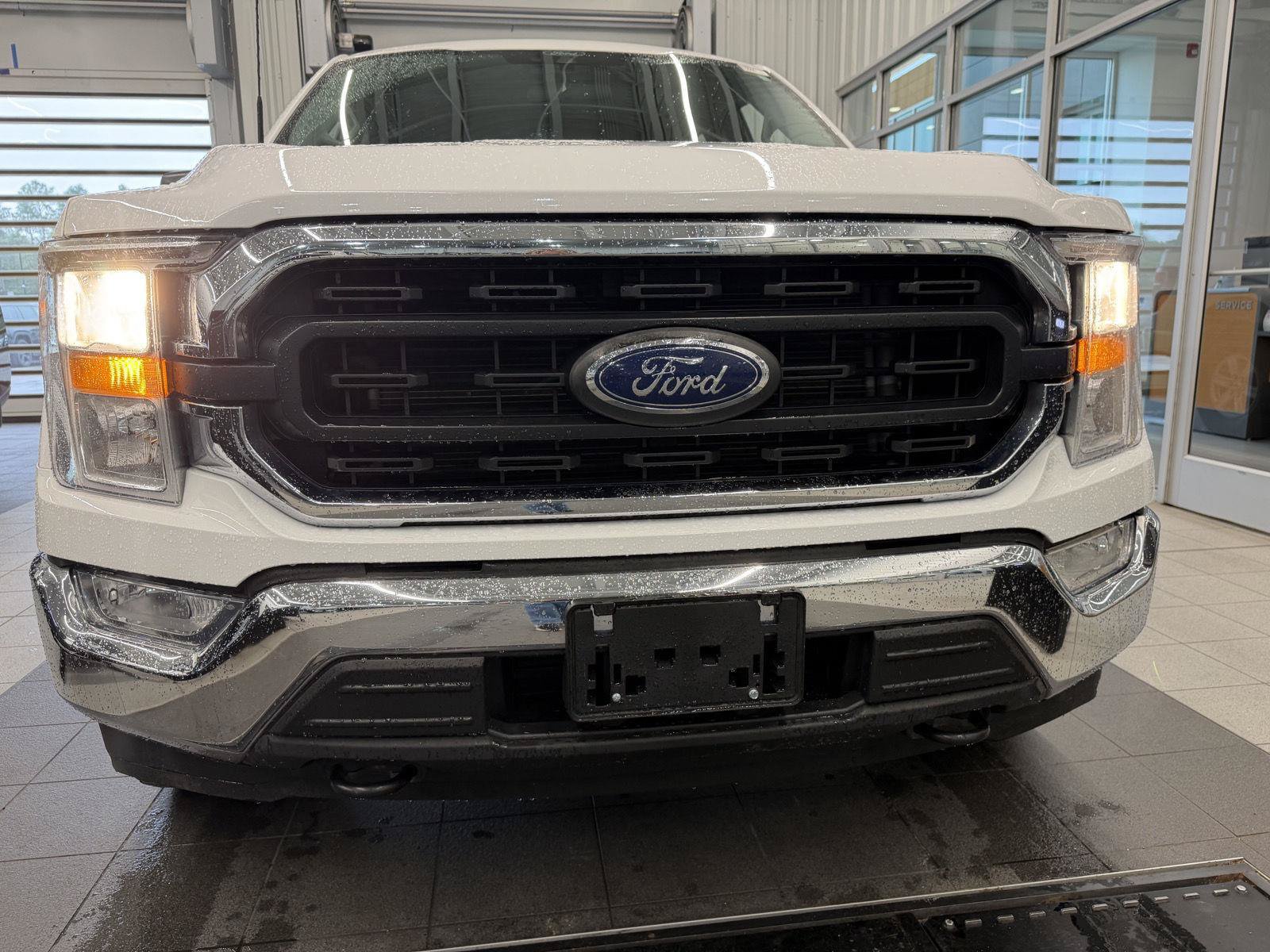 Used 2022 Ford F150 XLT w/ Trailer Tow Package AWD/4WD image 23