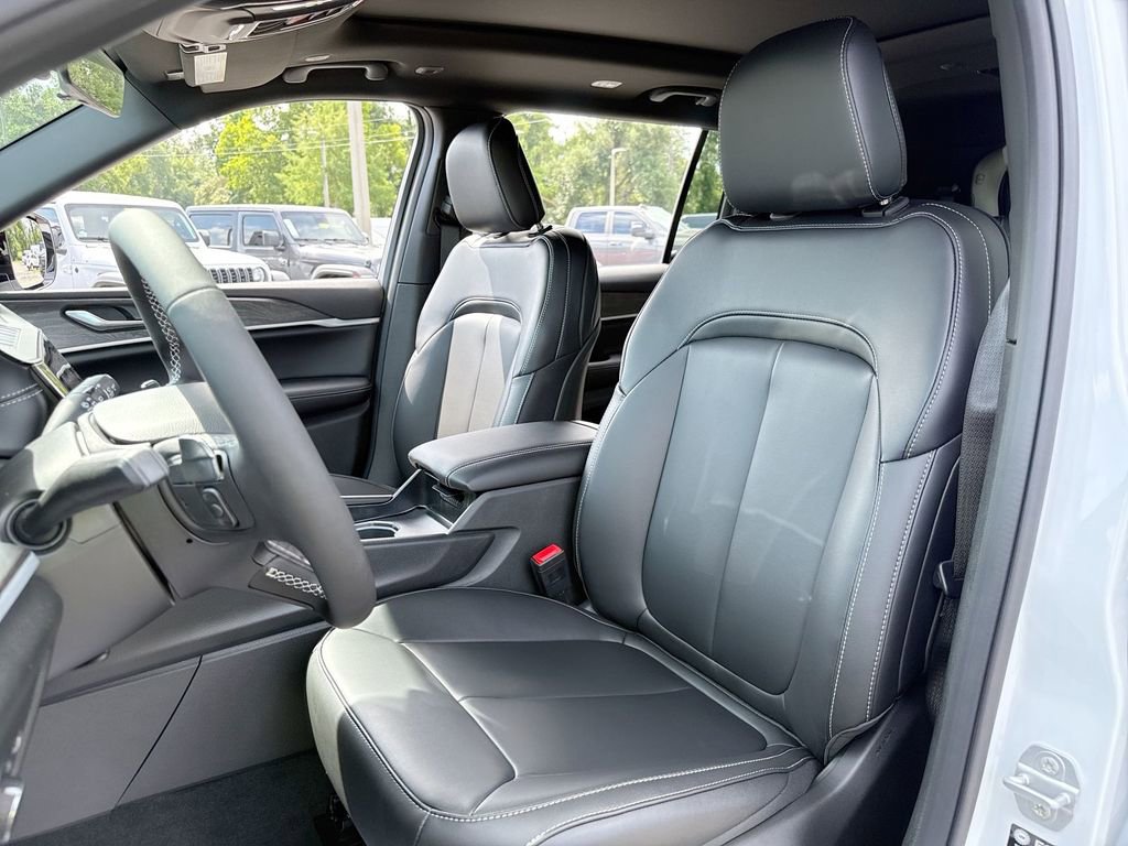 New 2026 Jeep Grand Cherokee L Limited AWD/4WD image 13