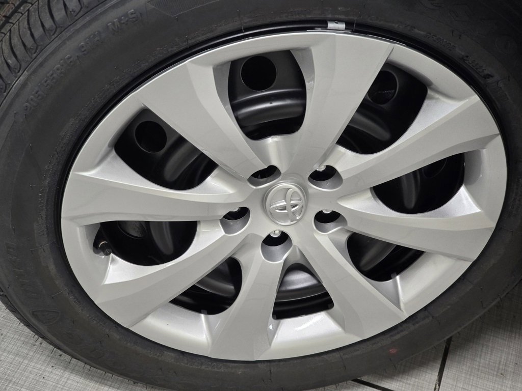 New 2026 Toyota Corolla LE image 7