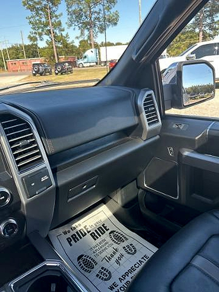 Used 2018 Ford F150 Platinum w/ Equipment Group 701A Luxury image 25