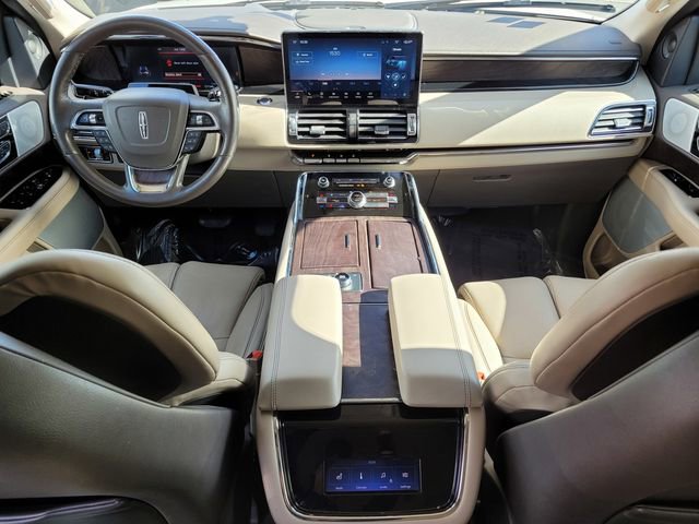 Used 2023 Lincoln Navigator L Reserve image 15