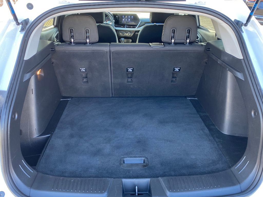 Used 2025 Chevrolet Trax LS w/ Driver Confidence Package FWD image 5