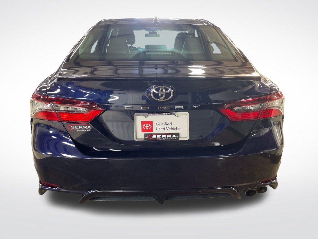 Used 2021 Toyota Camry SE w/ Cold Weather Package AWD/4WD image 4