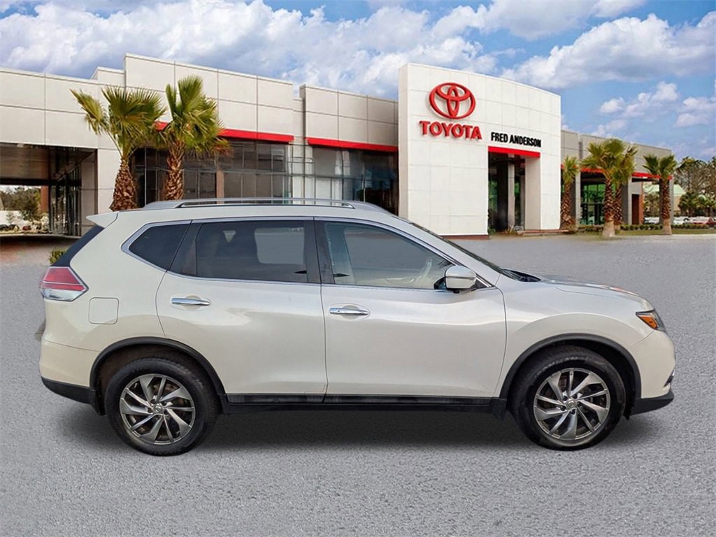 Used 2015 Nissan Rogue SL w/ SL Premium Package image 3