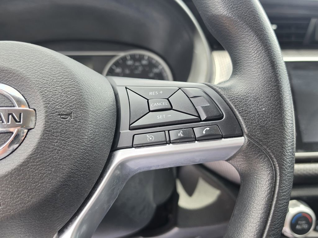 Used 2019 Nissan Kicks SV FWD image 14
