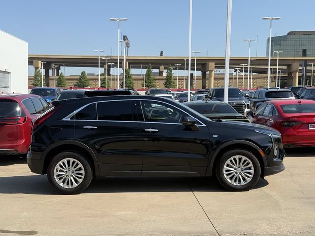 Used 2024 Cadillac XT4 Luxury FWD image 3