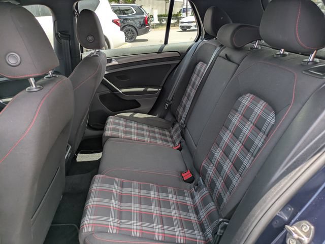 Used 2018 Volkswagen Golf 4-Door FWD image 10