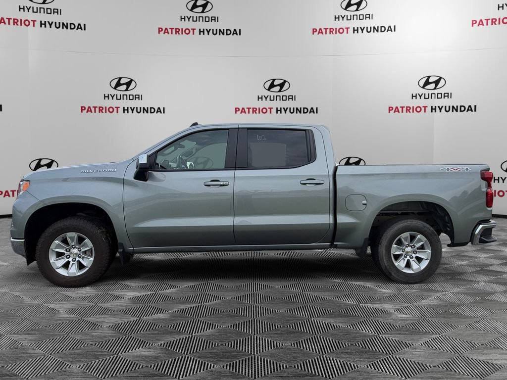 Used 2025 Chevrolet Silverado 1500 LT AWD/4WD image 6