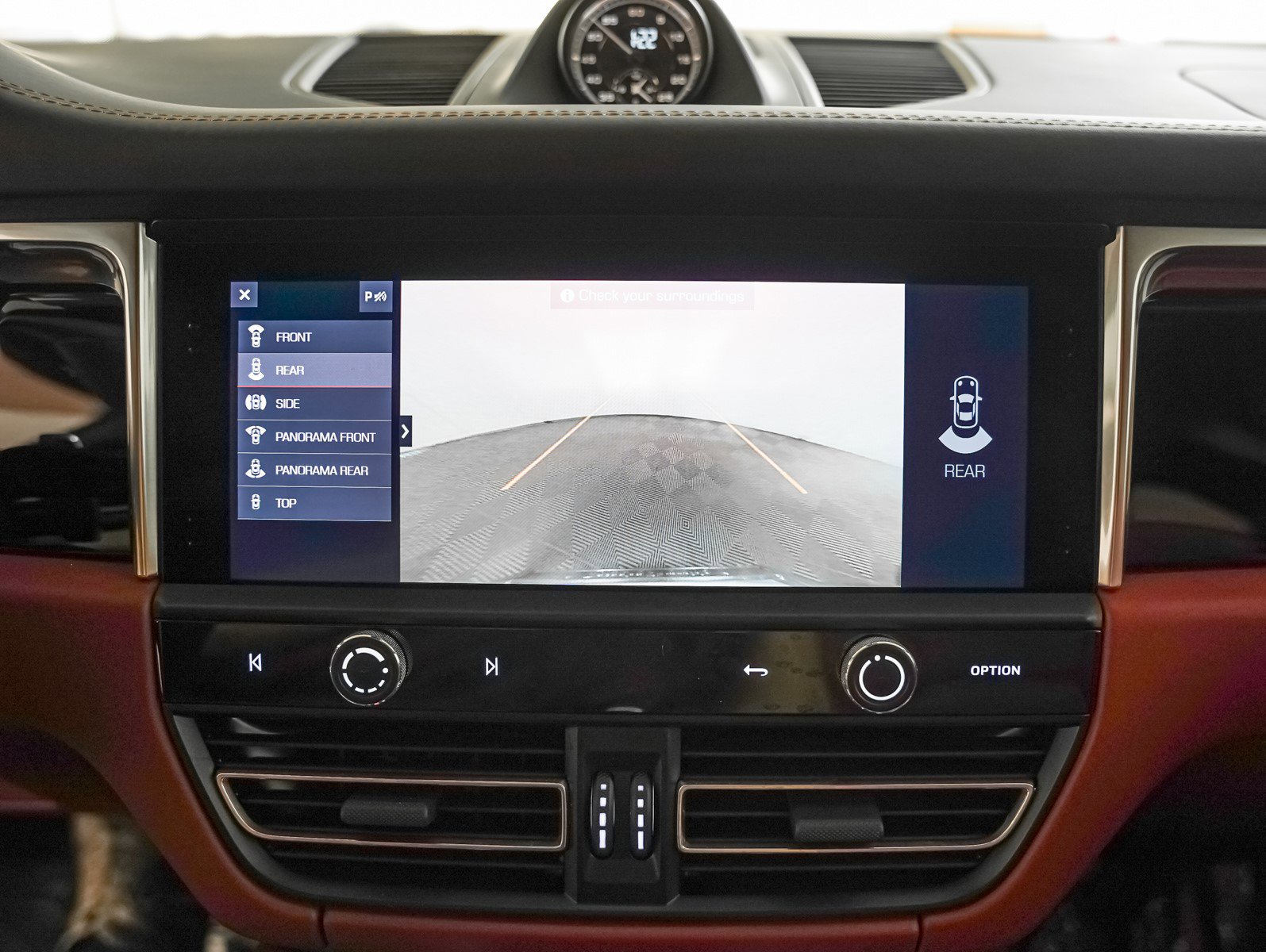 Used 2025 Porsche Macan S image 25