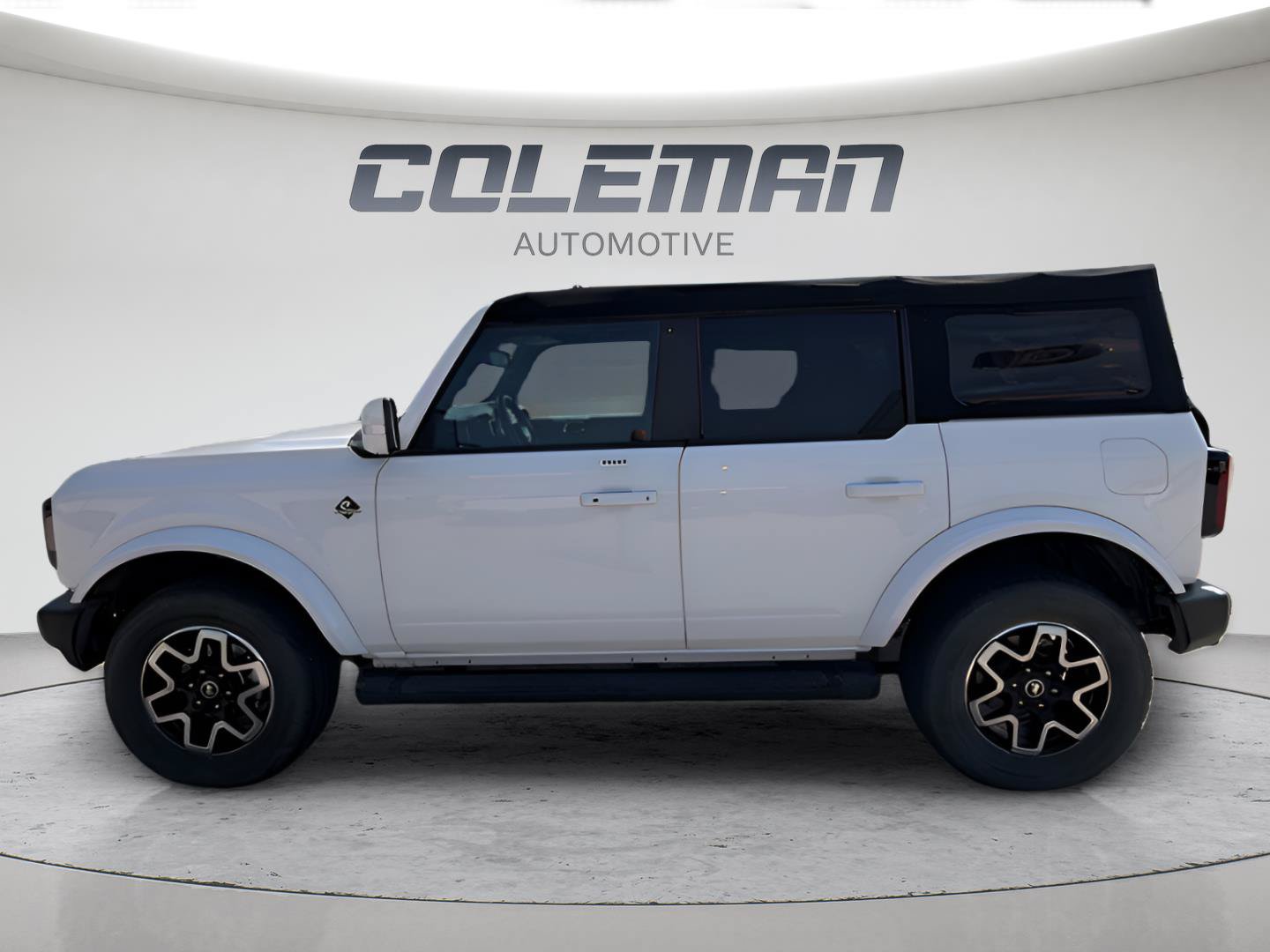 Used 2022 Ford Bronco Outer Banks AWD/4WD image 2