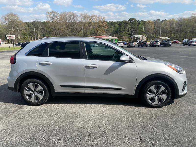 Used 2021 Kia Niro LX image 5