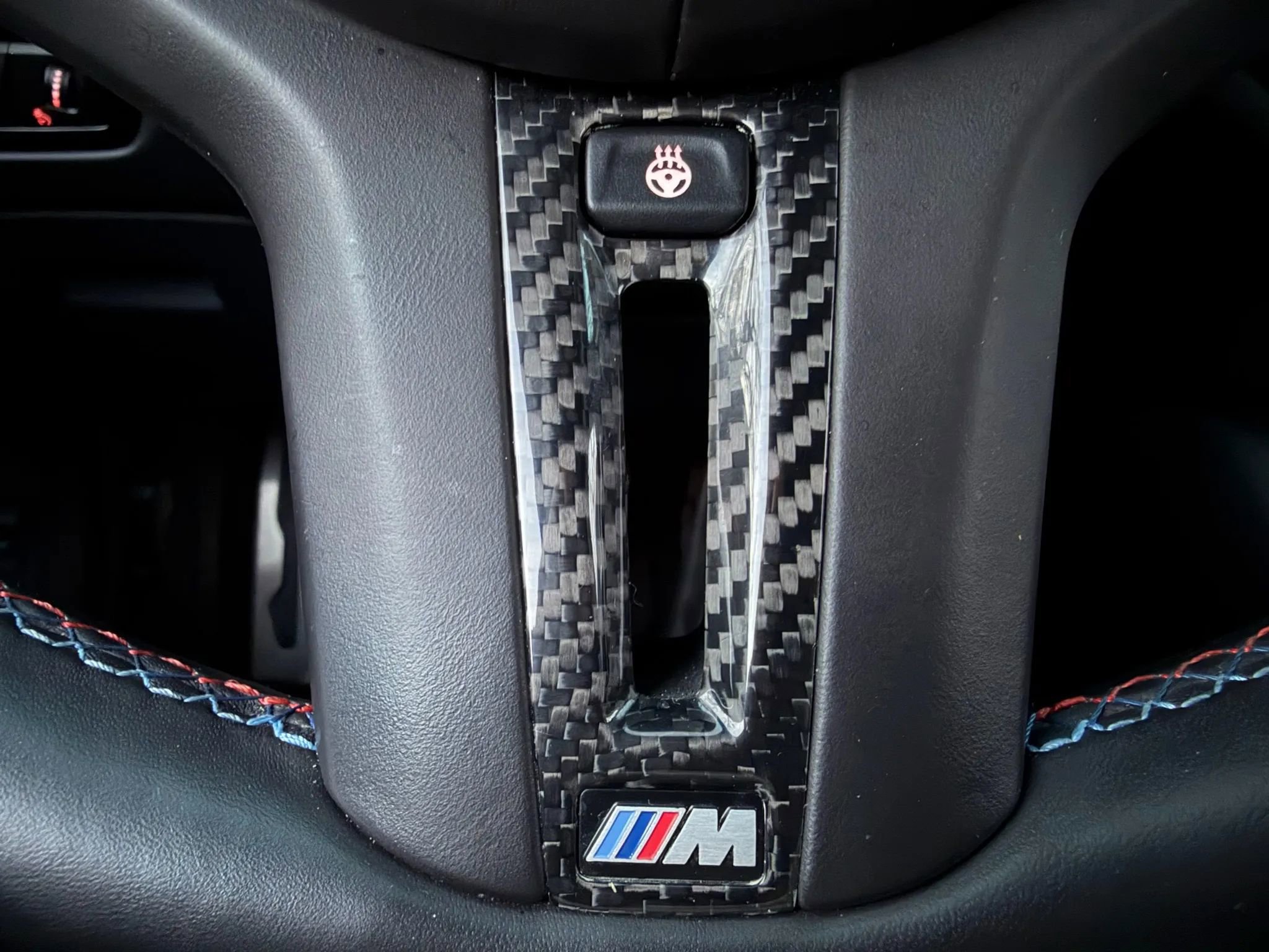 Used 2021 BMW M4 Competition w/ M Carbon Exterior Package image 39