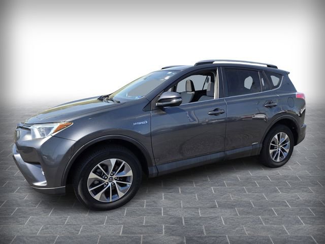 Used 2017 Toyota RAV4 XLE w/ All Weather Liner Package AWD/4WD image 3
