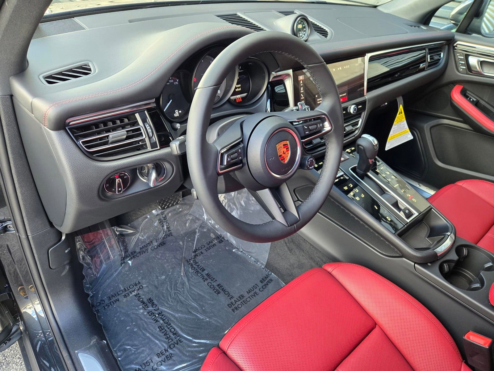 New 2026 Porsche Macan S AWD/4WD image 4