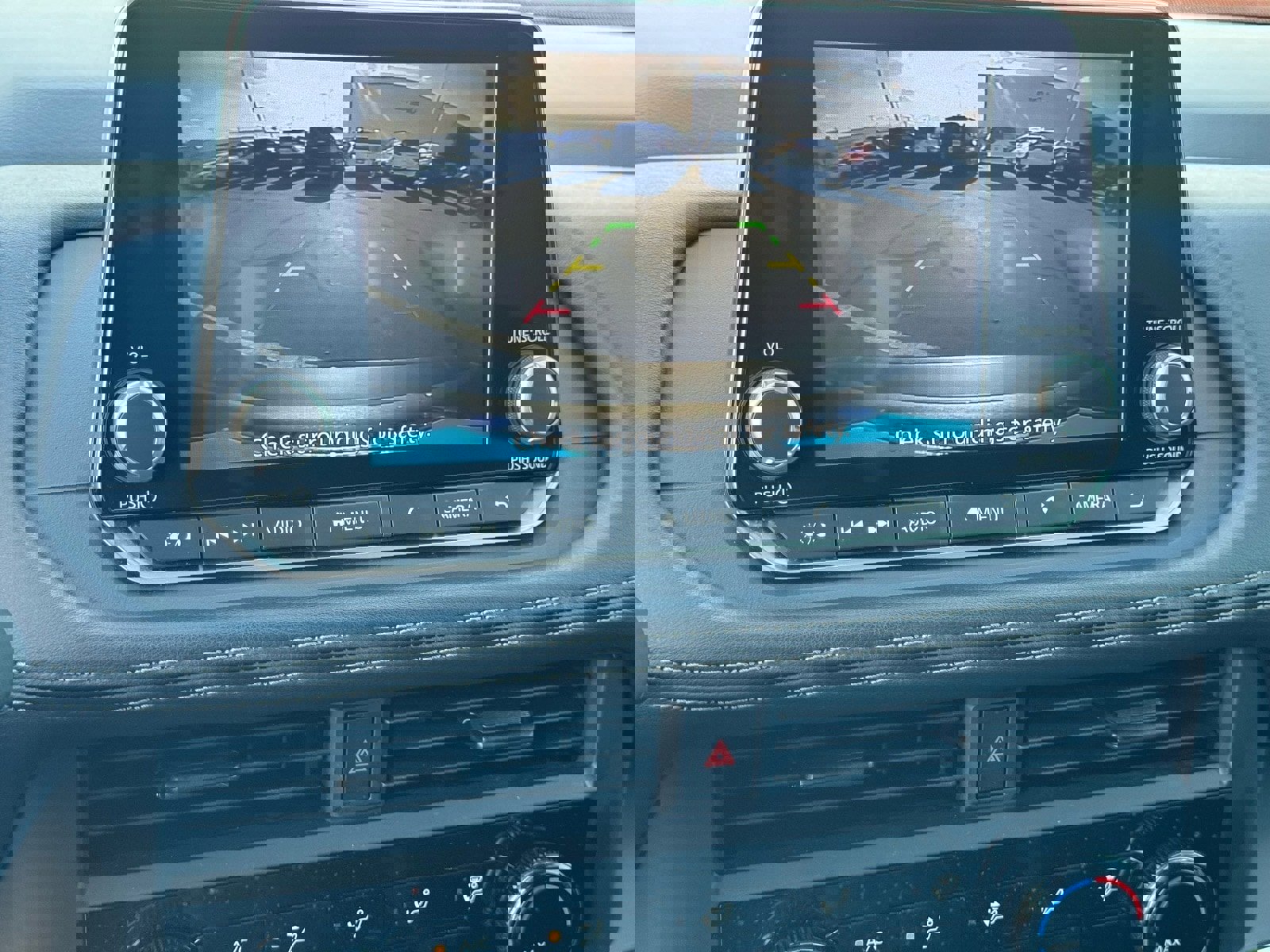 Used 2025 Nissan Rogue S image 29