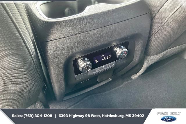 Used 2025 GMC Acadia Elevation image 24