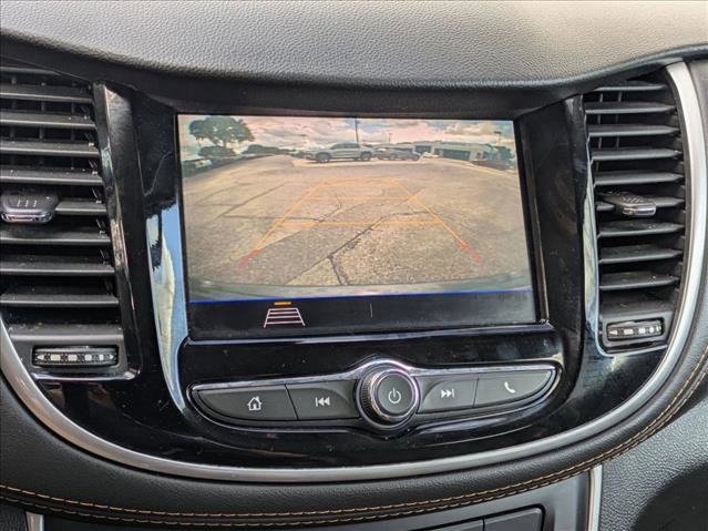 Used 2021 Chevrolet Trax LT w/ LT Convenience Package image 13