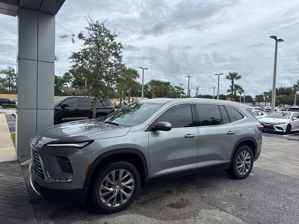 Used 2026 Buick Enclave Preferred w/ Super Cruise Package