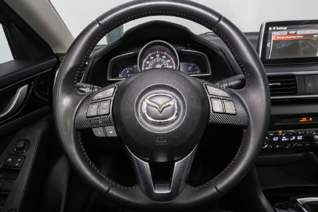 Used 2015 MAZDA MAZDA3 i Touring w/ Technology Package FWD image 27
