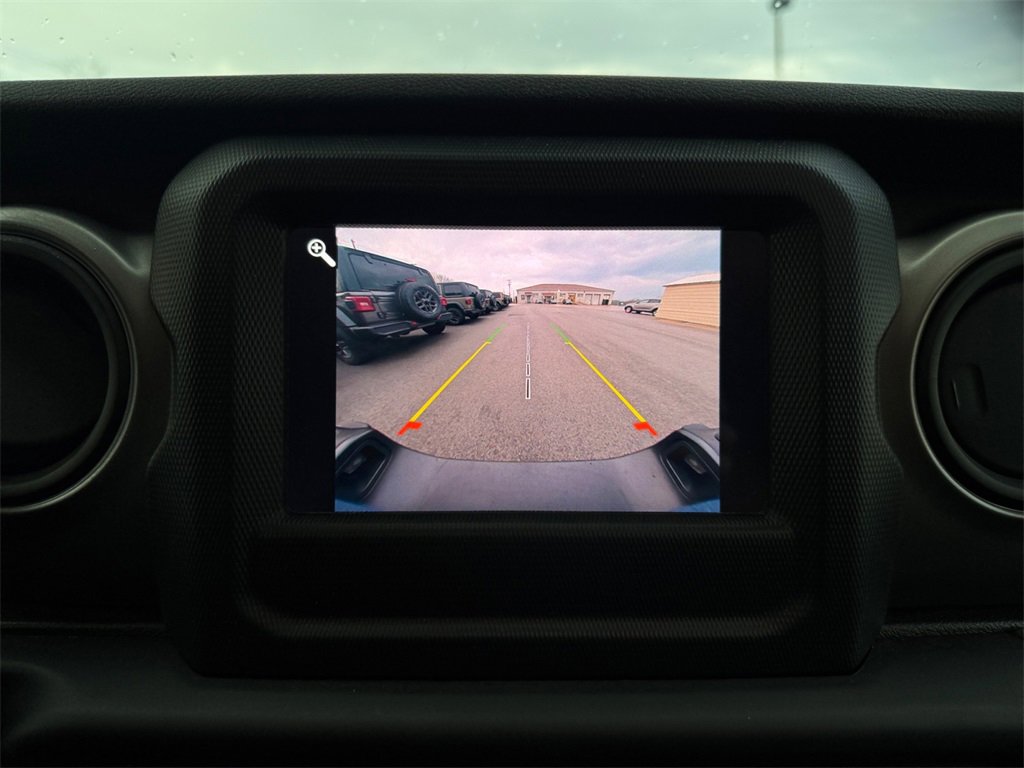 Used 2021 Jeep Gladiator Sport image 18