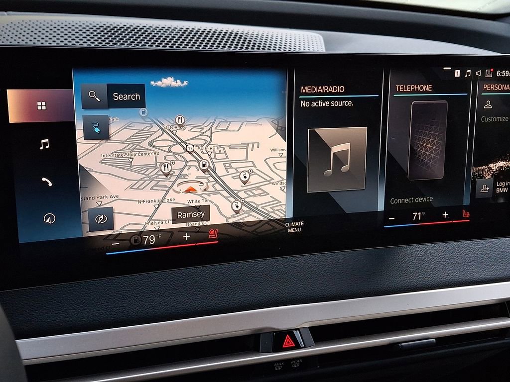Used 2023 BMW iX xDrive50 w/ Sport Package AWD/4WD image 13
