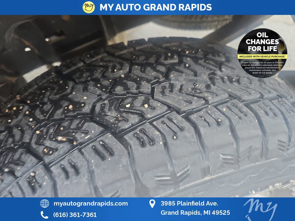 Used 2018 Toyota Tundra SR5 AWD/4WD image 26