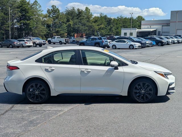 Used 2024 Toyota Corolla SE FWD image 8
