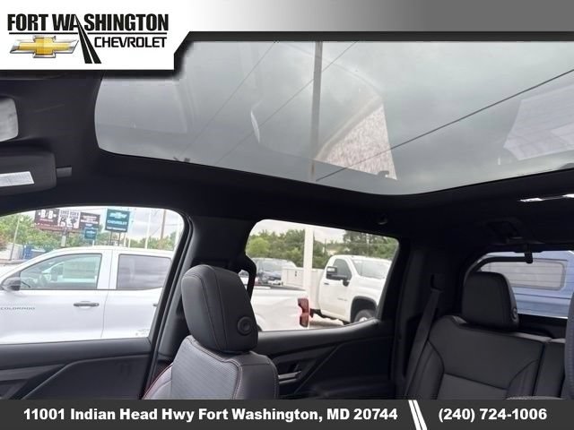 Used 2025 Chevrolet Silverado EV RST AWD/4WD image 7