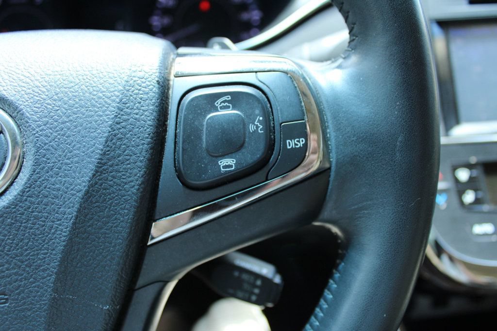 Used 2015 Toyota Avalon XLE Touring FWD image 21