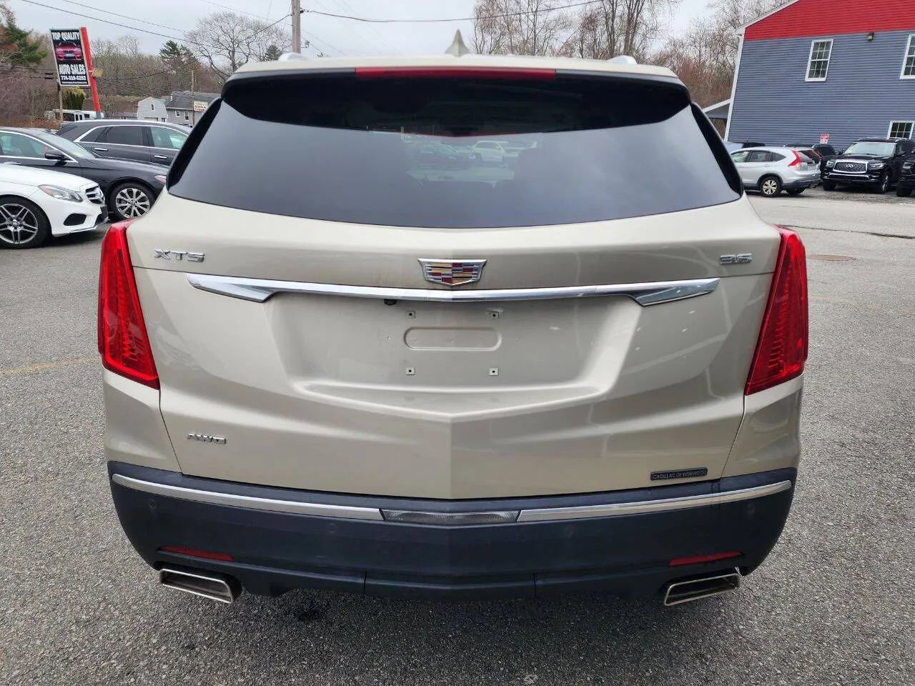 Used 2017 Cadillac XT5 Luxury w/ Driver Awareness Package AWD/4WD image 5