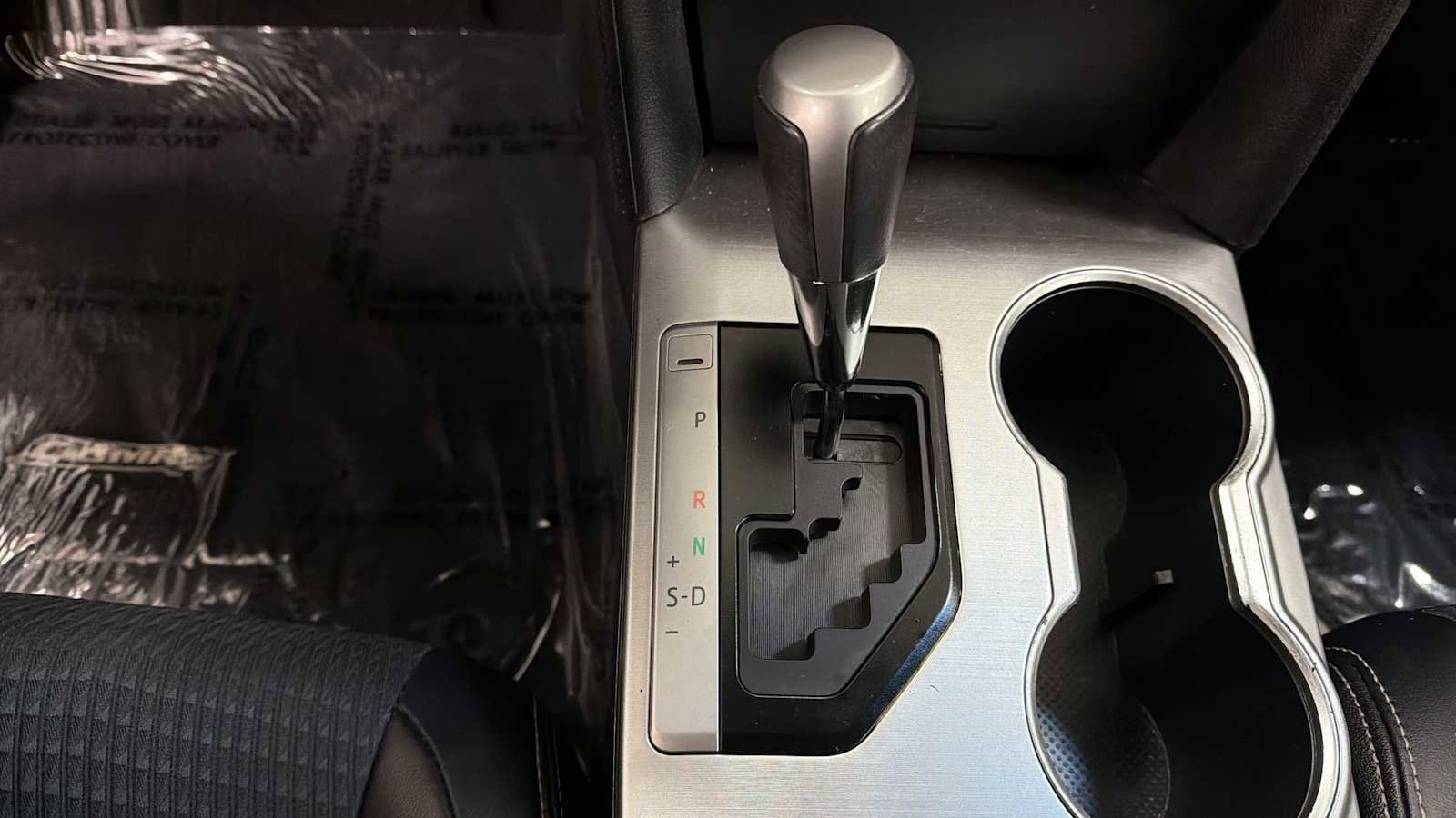 Used 2014 Toyota Camry SE image 21