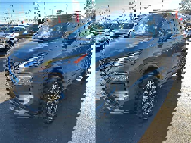 Used 2022 Nissan Rogue SV image 7