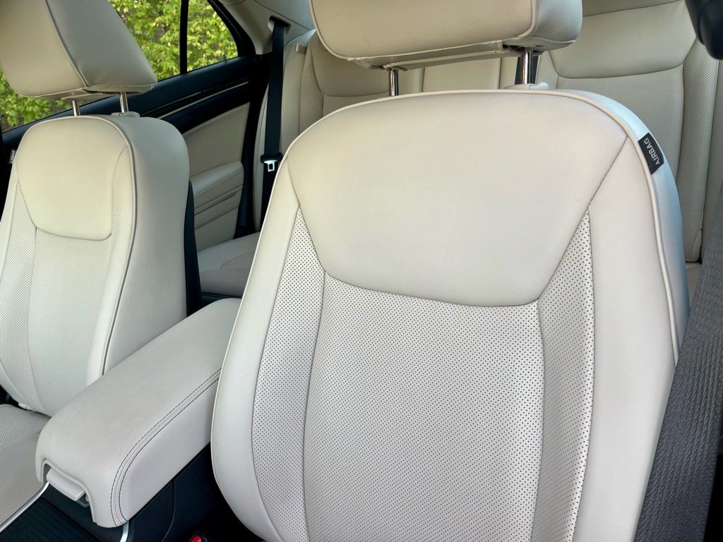 New 2023 Chrysler 300 Touring L w/ Popular Equipment Group image 12