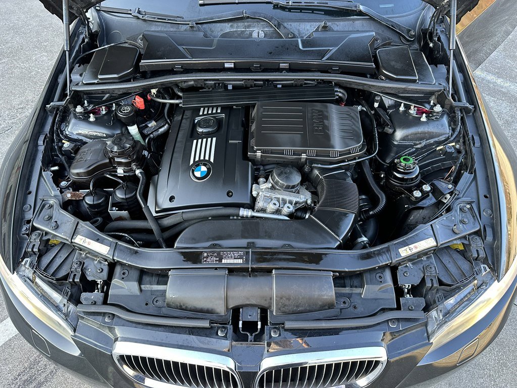 Used 2009 BMW 335i Convertible w/ Premium Pkg image 36