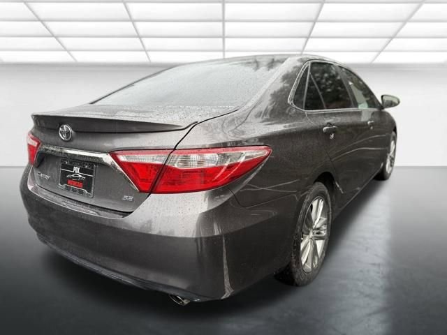 Used 2016 Toyota Camry SE image 5