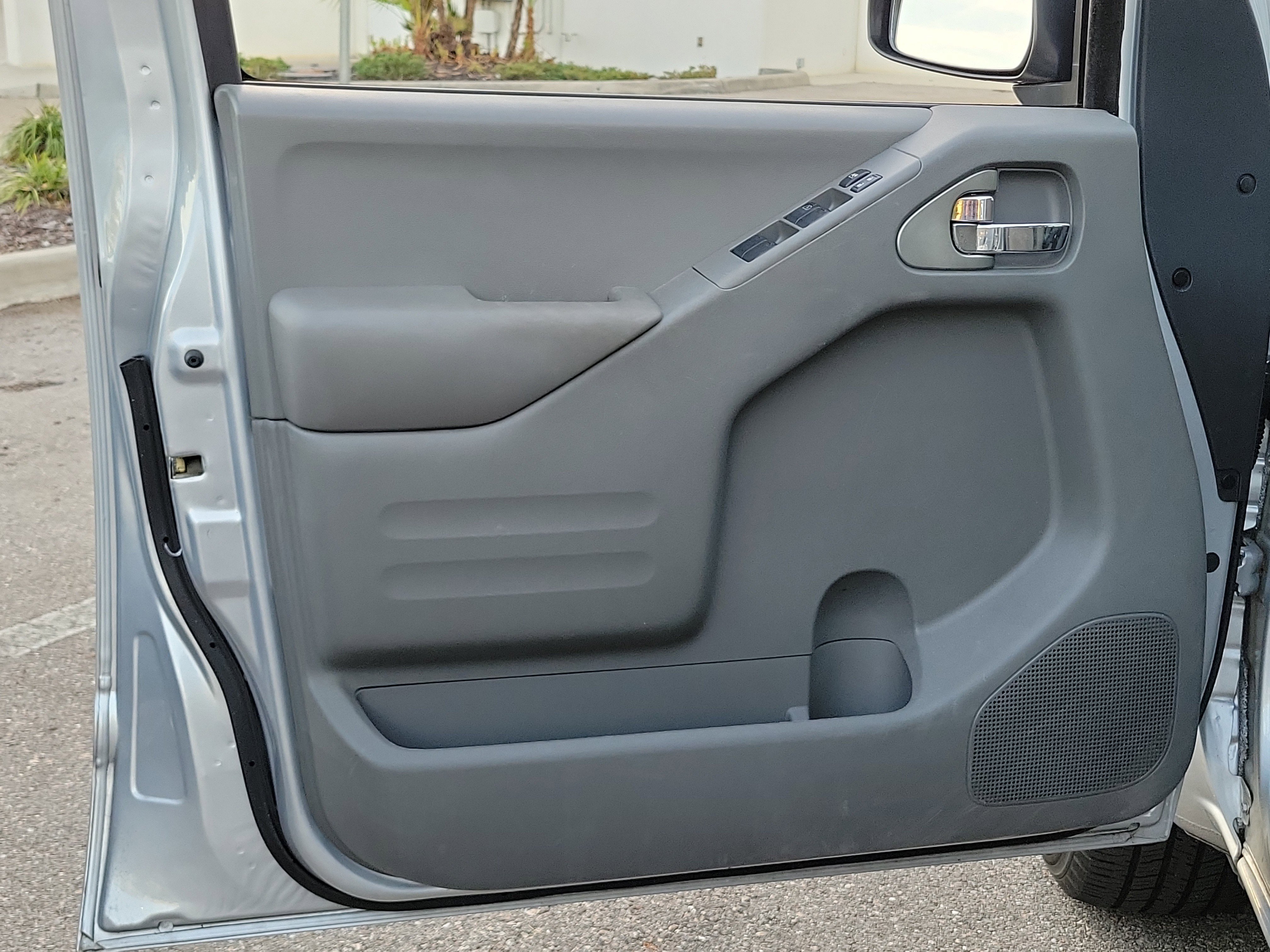 Used 2019 Nissan Frontier SV image 21