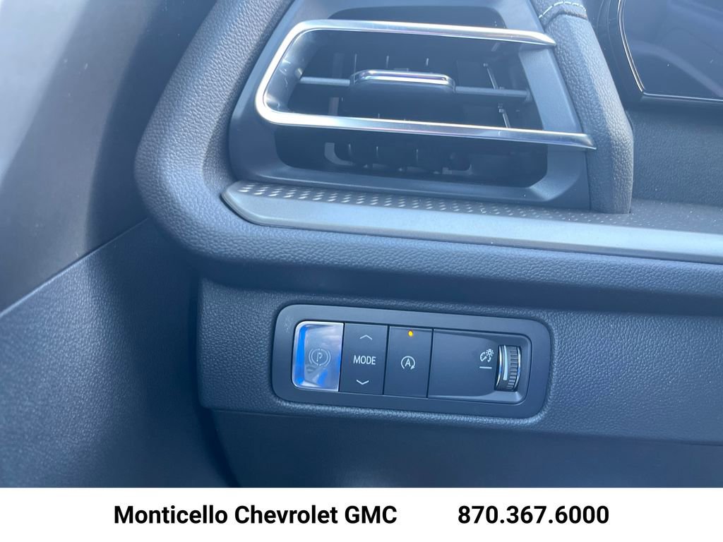 New 2026 Chevrolet Traverse LT w/ LPO, Floor Liner Package FWD image 23